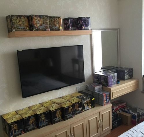 尹正變身二次元宅男,滿(mǎn)墻手辦價(jià)值不菲 滿(mǎn)地球鞋更是壕氣沖天