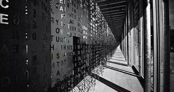 草間彌生 l 波普藝術(shù)次元 將宇宙分解合一 萬(wàn)物歸零